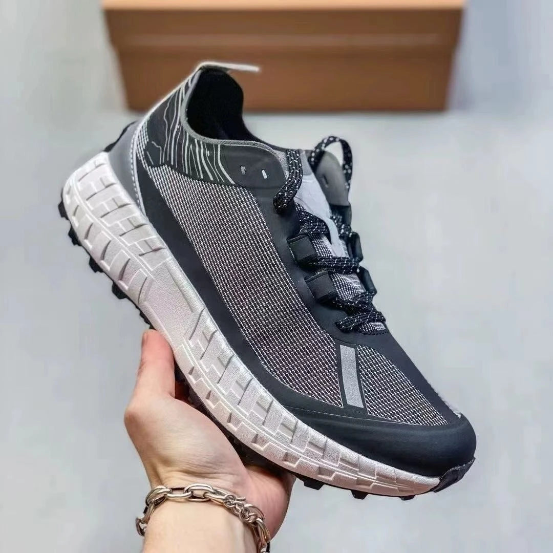 Retro Hiking Outdoor Running Shoes Summer Breathable Low-Top Non-Slip Wear-Resistant Jogging Sneakers