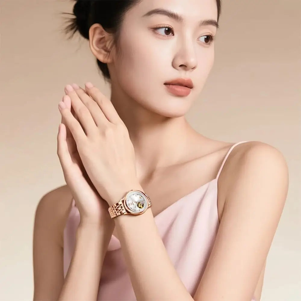 OLEVS Womens Automatic Watches Luxury Diamond DrWatch or Woman Sel Winding Ceic Strap Waterproo Watch and Bracelet Set or Ladies