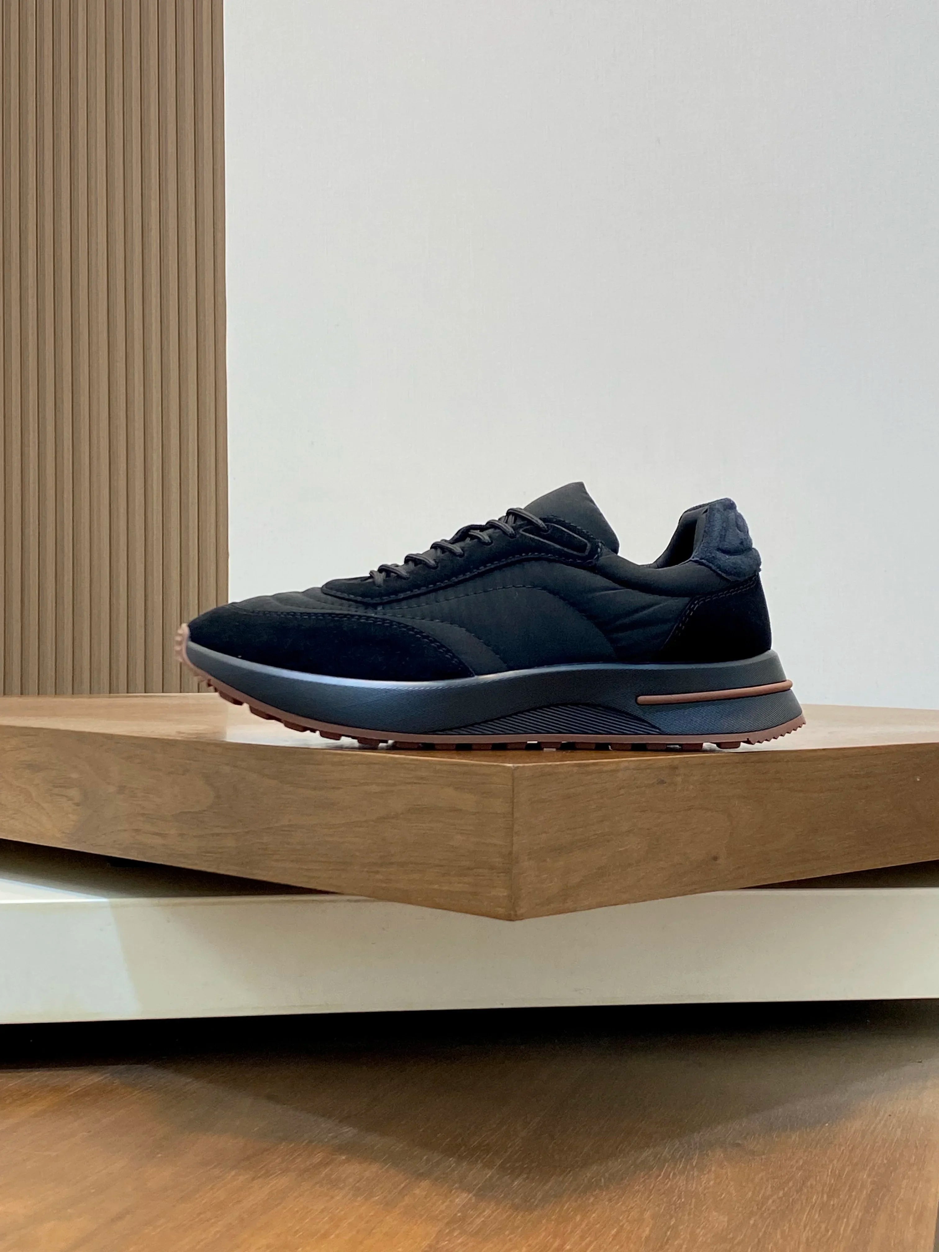 New Retro Athletic Sneakers - Premium Quality, Ultra-Comfortable & Lightweight, Perfect for Sports & Everyday Wear