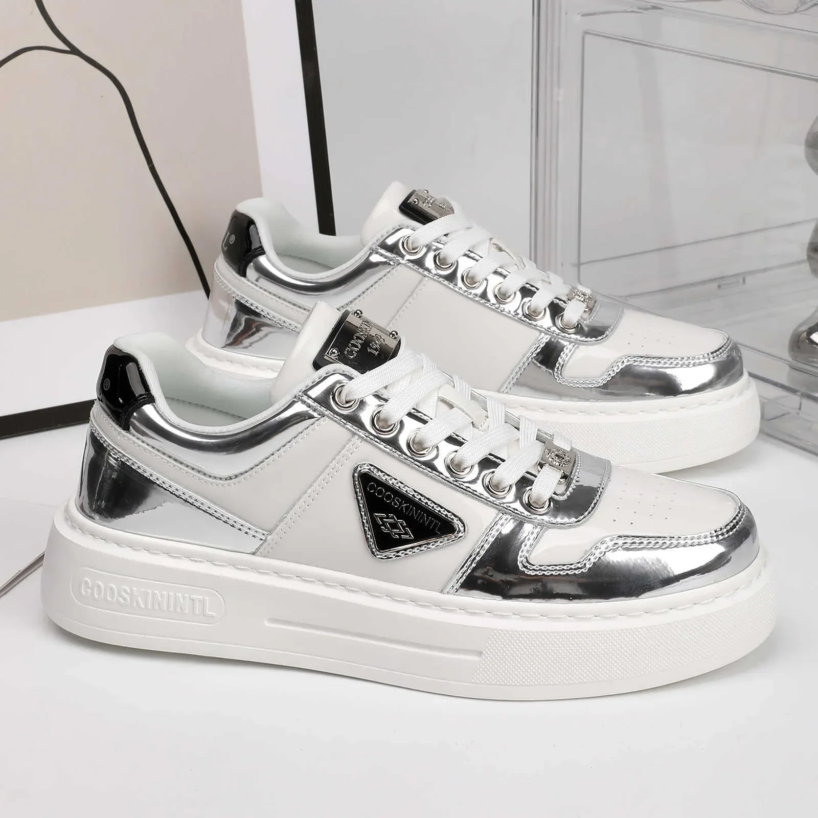 Casual Shoes Luxury Sports Shoes Brand Fashion Mens and Womens Shoes Retro Leather Shoes Low Top Sports Shoes Sports Shoes