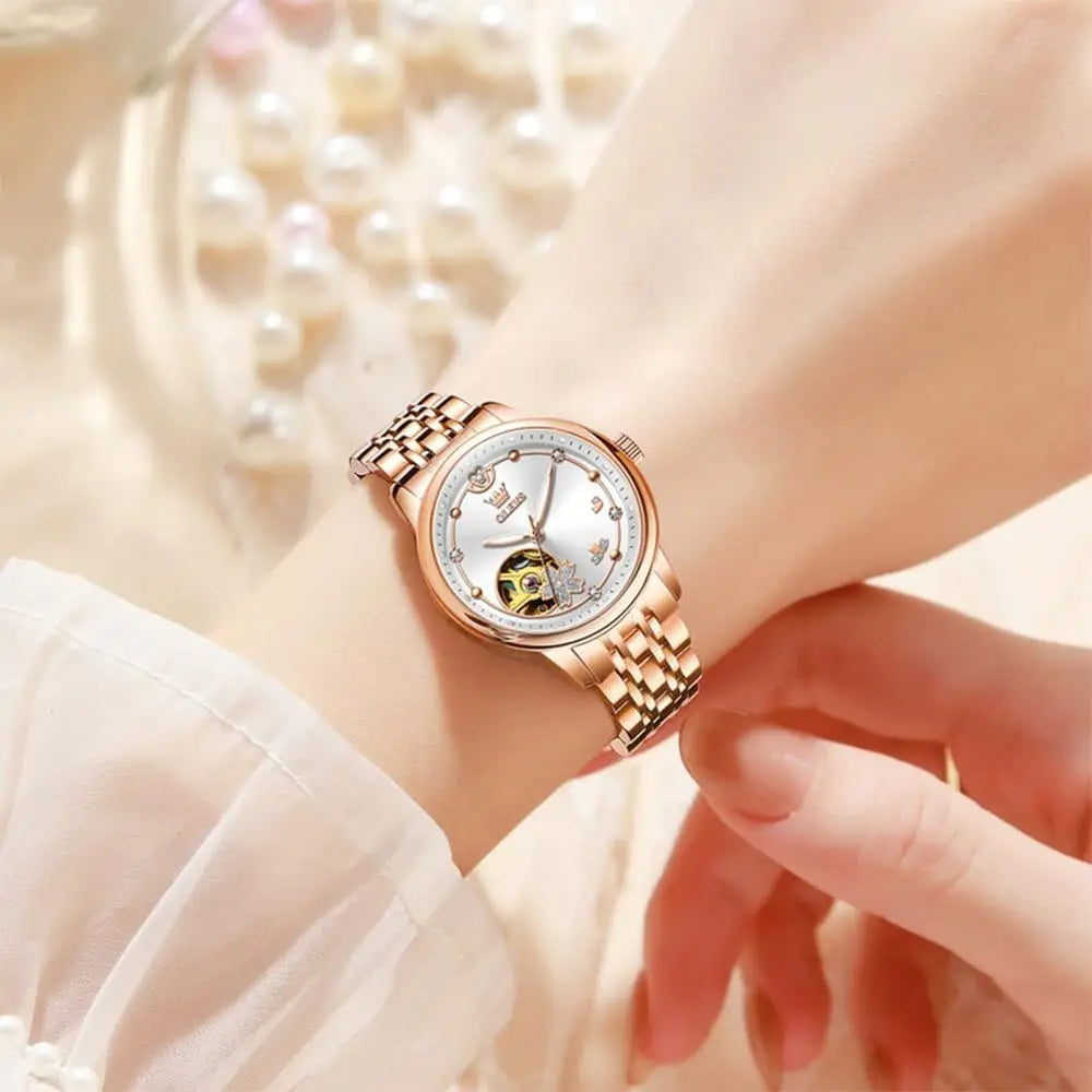 OLEVS Womens Automatic Watches Luxury Diamond DrWatch or Woman Sel Winding Ceic Strap Waterproo Watch and Bracelet Set or Ladies