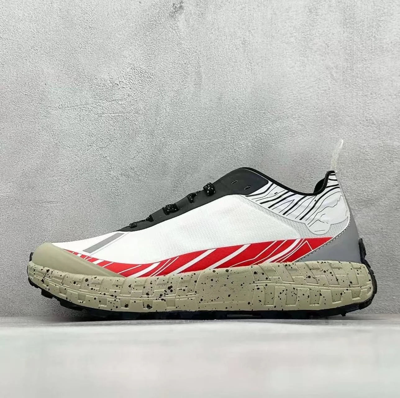 Retro Hiking Outdoor Running Shoes Summer Breathable Low-Top Non-Slip Wear-Resistant Jogging Sneakers