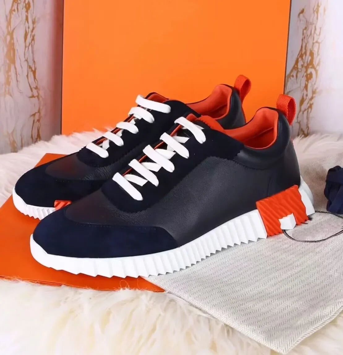 2024 New Colors Men Bouncing Sneaker Shoes Top Luxury Calfskin Suede Casual Sports Goatskin Light Sole Low Top Trainers Comfort